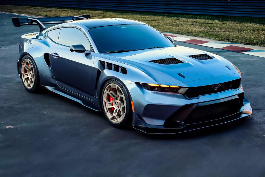 Внедорожный электрокар Lamborghini Lanzador, новый Mercedes-AMG GT и суперкар Maserati MCXtrema: главное за неделю