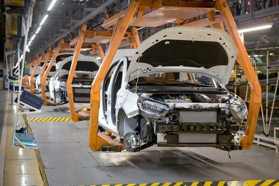 Автомобили Lada будут собирать гастарбайтеры из Узбекистана