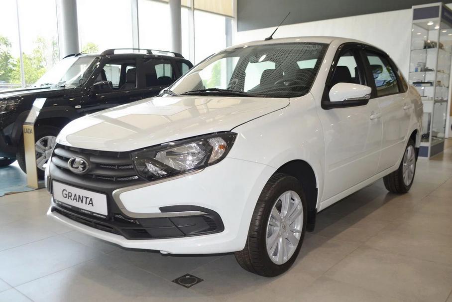 Власти Башкортостана запретили упрощенным Lada работать в такси