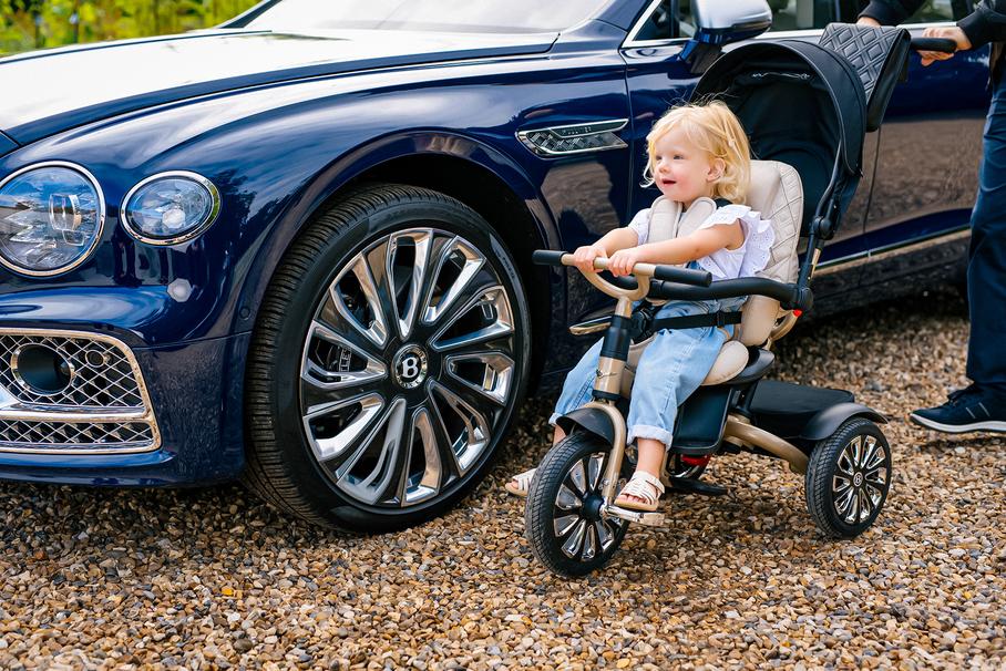 Посмотрите на Bentley за 70 тысяч рублей, который «растет» вместе с владельцем