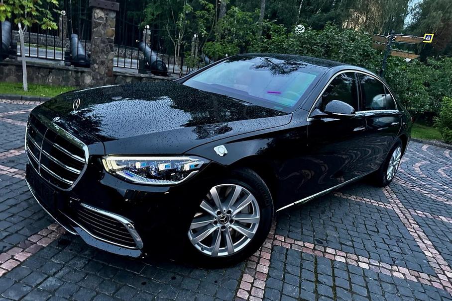 В Москве продают Mercedes-Benz, как у канцлера ФРГ: цена удивила