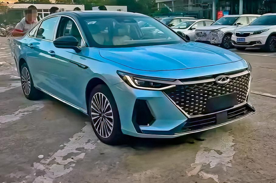 Chery Arrizo 8
