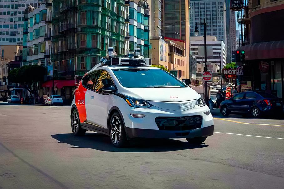 General Motors останавливает производство роботакси