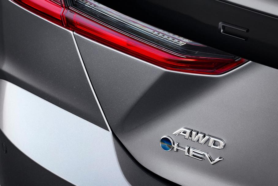 Toyota Camry девятого поколения: опубликовано новое изображение
