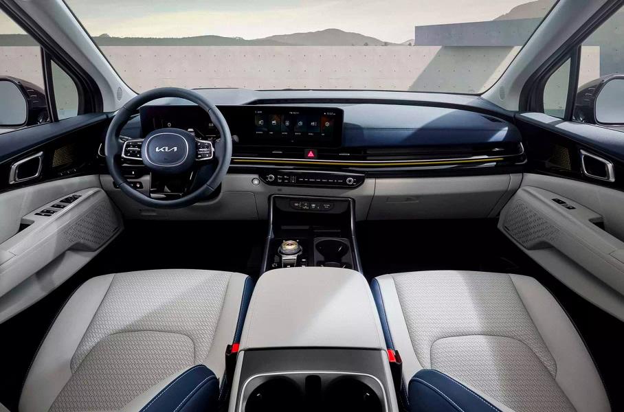 Porsche Panamera нового поколения, электрический седан Zeekr 007 и обновлённый минивэн Kia Carnival: главное за неделю