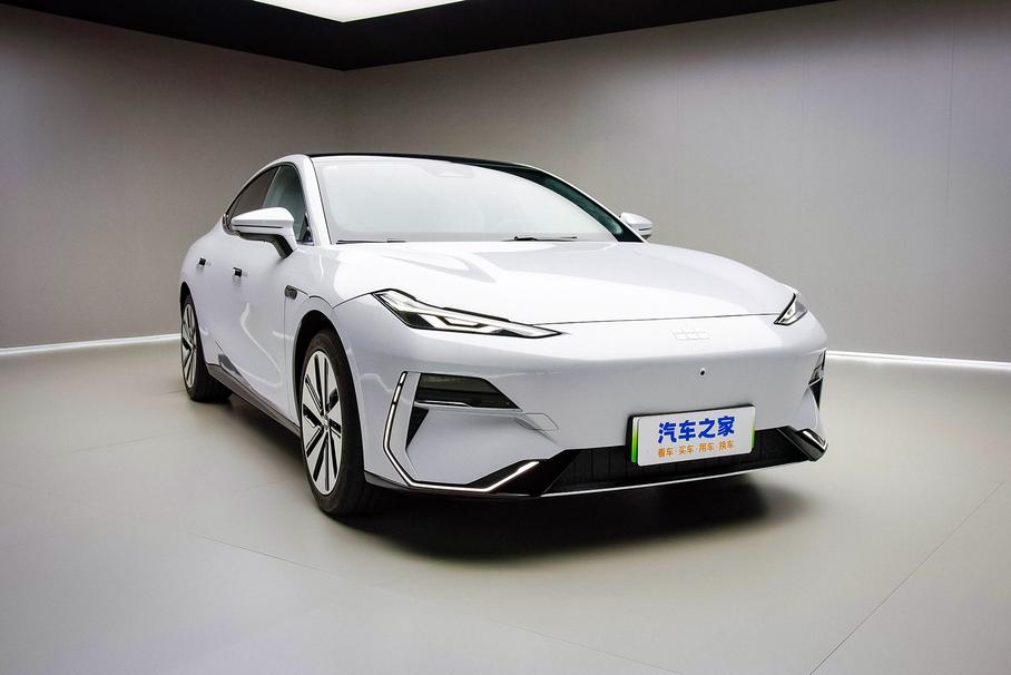 Geely Galaxy E8