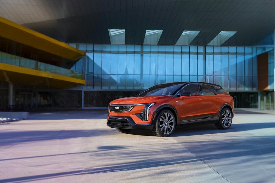 Toyota Camry девятого поколения, «шестой» Subaru Forester и новый кроссовер Cadillac Optiq: главное за неделю