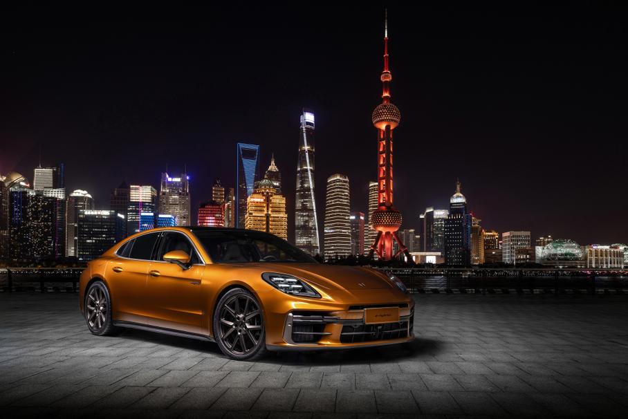 Porsche представила новое поколение Panamera