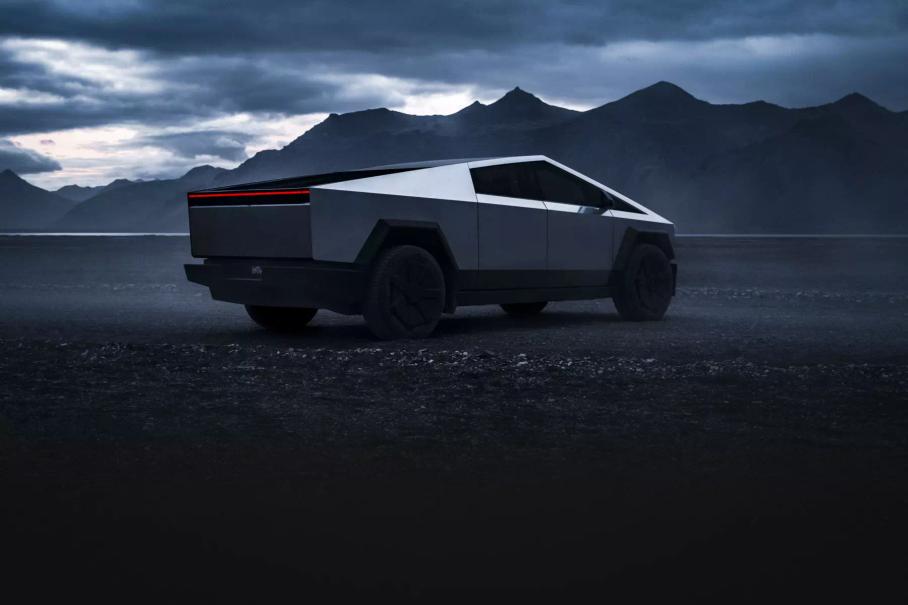 Серийный Tesla Cybertruck, обновлённые Chevrolet Tahoe/Suburban и Dacia Duster нового поколения: главное за неделю
