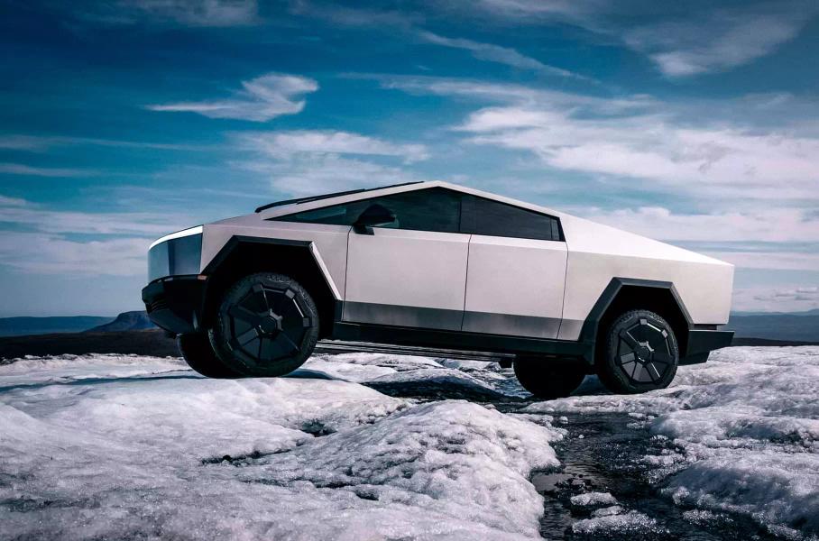 Серийный Tesla Cybertruck, обновлённые Chevrolet Tahoe/Suburban и Dacia Duster нового поколения: главное за неделю
