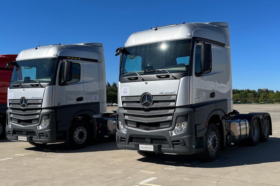 В России начали продавать китайские тягачи Mercedes-Benz Actros С