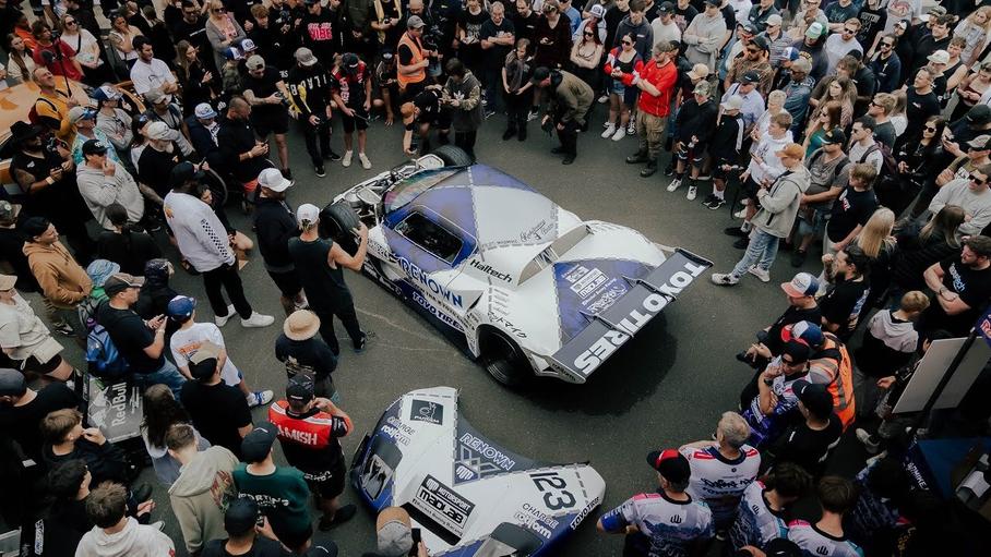 Новозеландский дрифтер построил Mazda 787D с уникальным пятикамерным ротором
