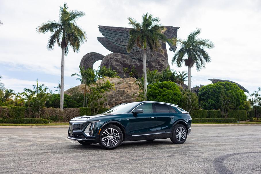 Зона комфорта: тест электрического Cadillac Lyriq