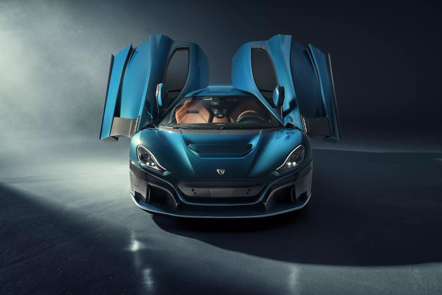 Премьера обновлённой Skoda Octavia, «золотой» Koenigsegg Jesko и беспилотное такси Rimac: главное за неделю