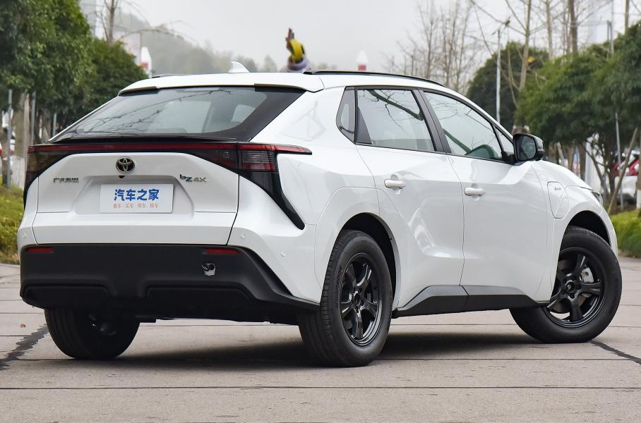 Представлен кроссовер Toyota Bozhi 4X: апгрейд на фоне провала продаж