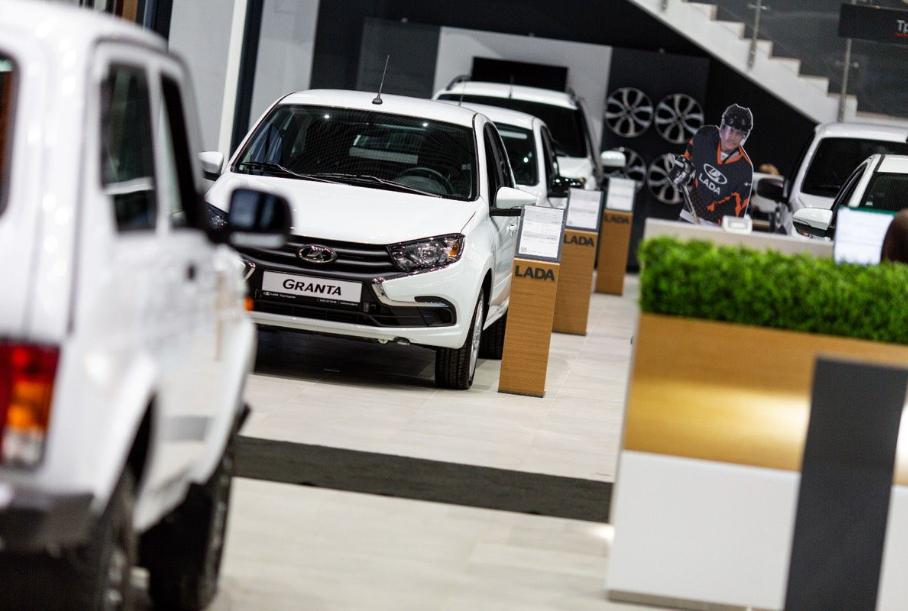 Сколько новых автомобилей россияне купили в 2023 году