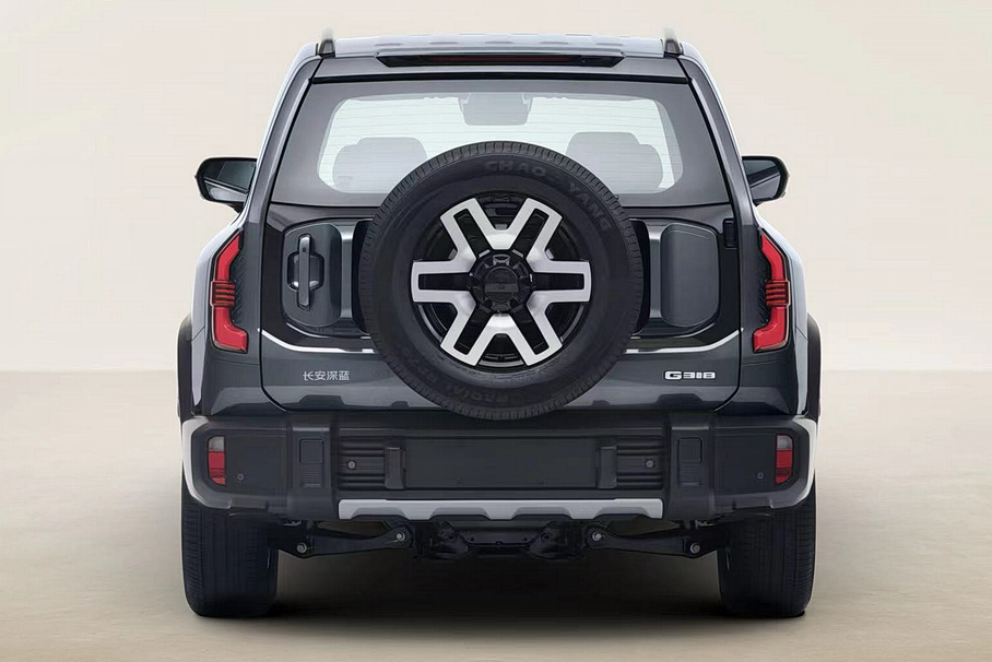 Новый внедорожник Changan: «живые» фото и характеристики