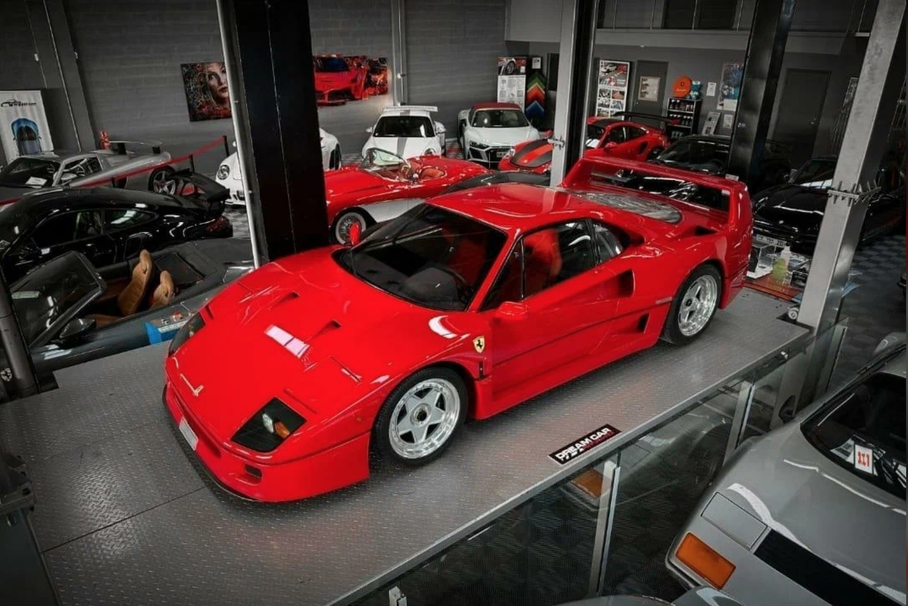 Самую дорогую Ferrari в России предлагают купить за 300 миллионов рублей. Суперкару больше 30 лет