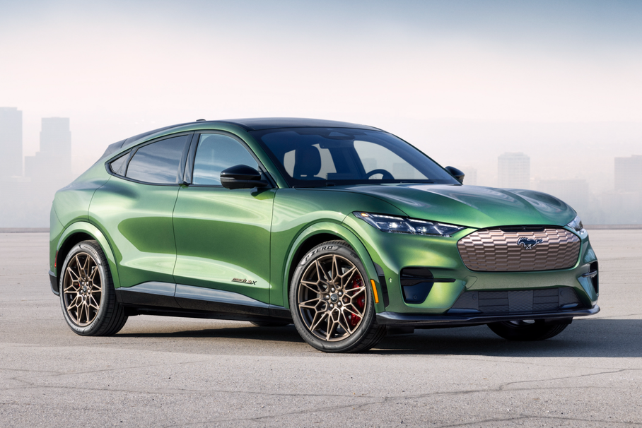 Ford показал самый быстрый Mustang Mach-E GT с «бронзовым» декором