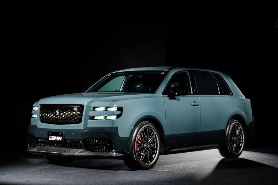 Porsche представила Macan нового поколения, Cadillac обновил суперседаны CT5-V и CT5-V Blackwing, а Volkswagen показал рестайлинговый Golf: главное за неделю