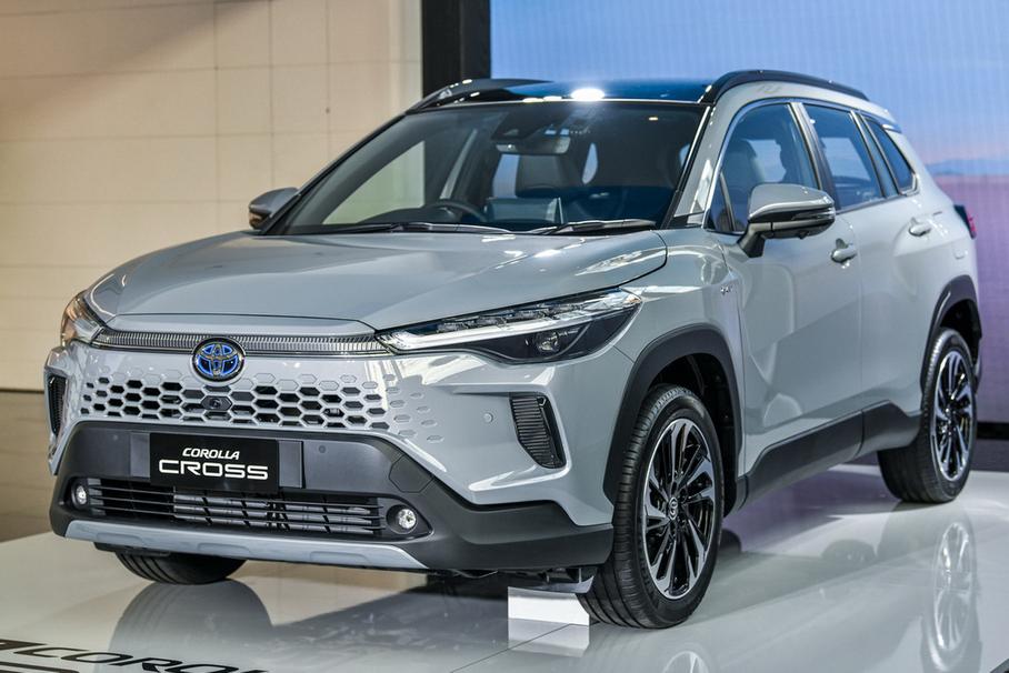 Toyota начала продажи обновленного кроссовера Corolla Cross