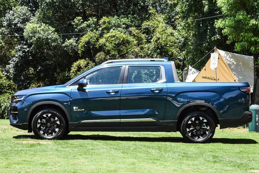 Geely готовит пикап с динамикой Tesla и проходимостью Hummer