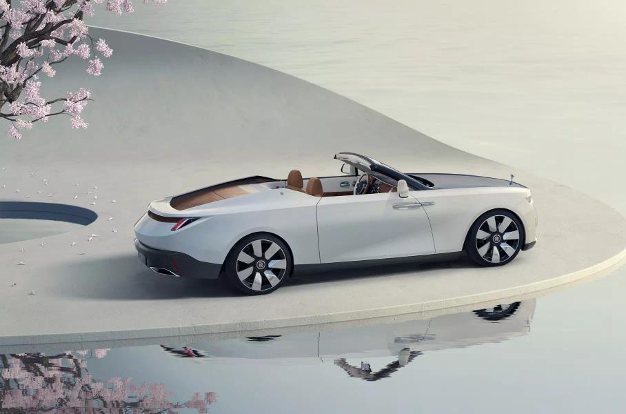 Эксклюзивный Rolls-Royce Arcadia Droptail, гибридный суперкар McLaren Artura Spider и будущая Tesla Roadster: главное за неделю