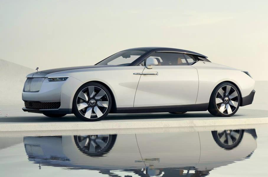 Эксклюзивный Rolls-Royce Arcadia Droptail, гибридный суперкар McLaren Artura Spider и будущая Tesla Roadster: главное за неделю