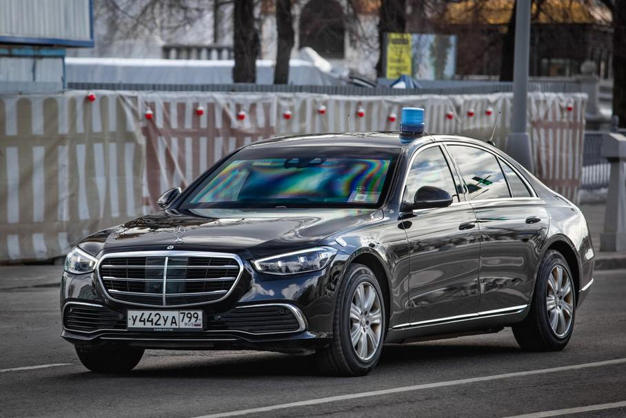 У российских спецслужб появился «санкционный» Mercedes за миллион евро