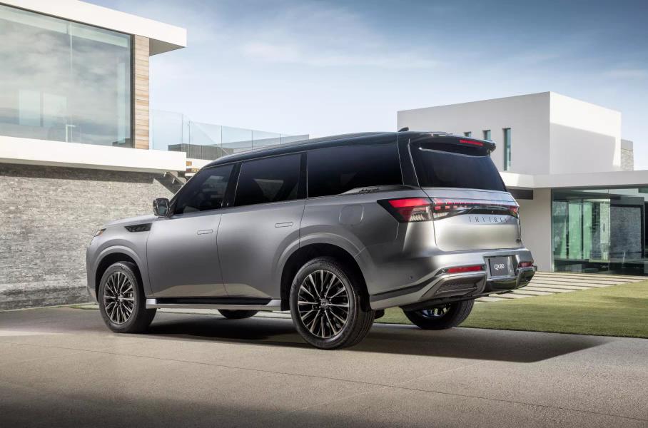 Infiniti QX80 нового поколения, электрокроссовер BMW Vision Neue Klasse X и четырехцилиндровый Mercedes-AMG GT: главное за неделю