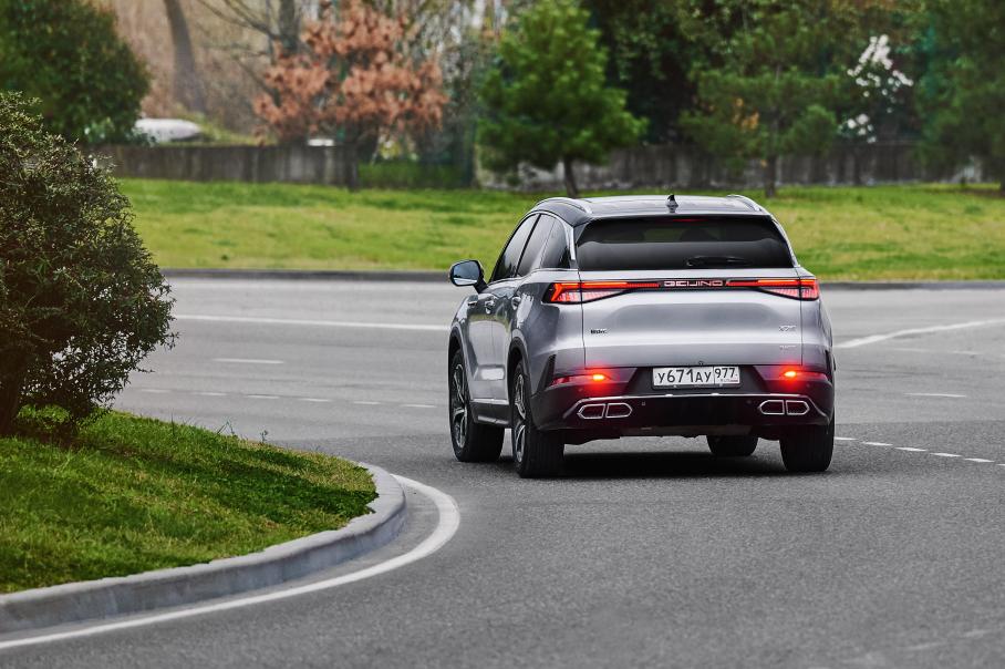 Тест-драйв BAIC X75: а если без рук?