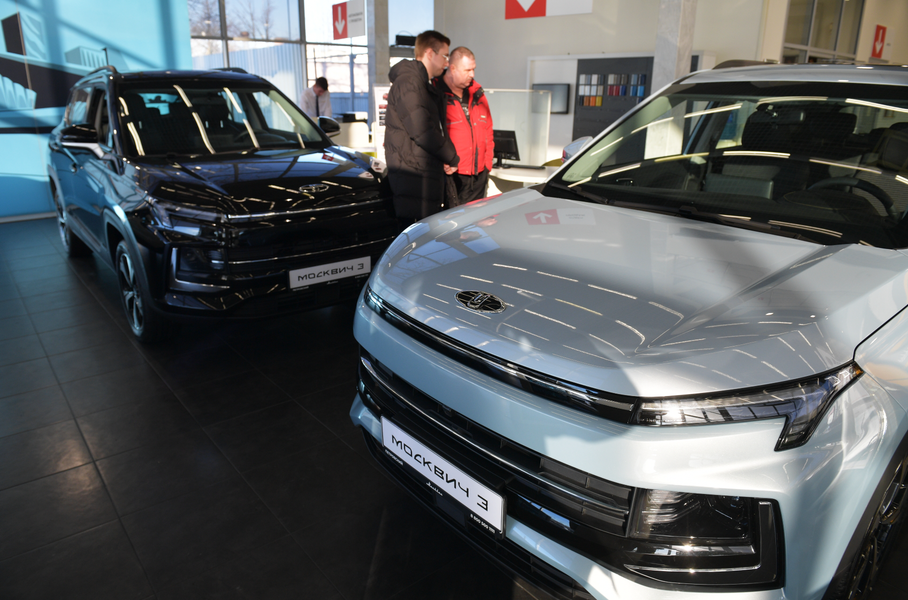 Продажи новых автомобилей в России удвоились