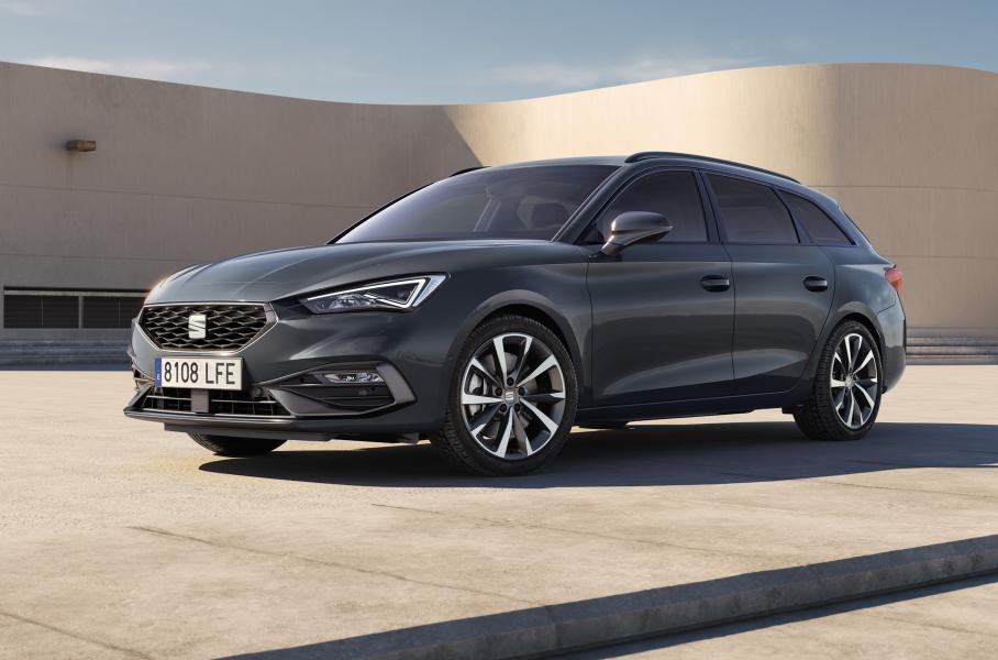 Представлен обновленный Seat Leon с новыми двигателями и медиасистемой