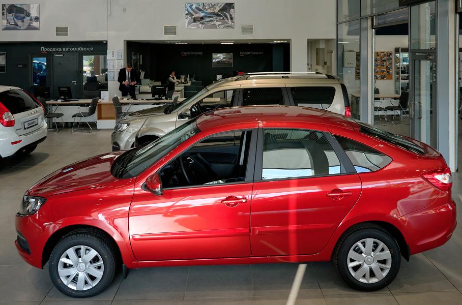 В России резко выросли цены на автомобили Lada с пробегом
