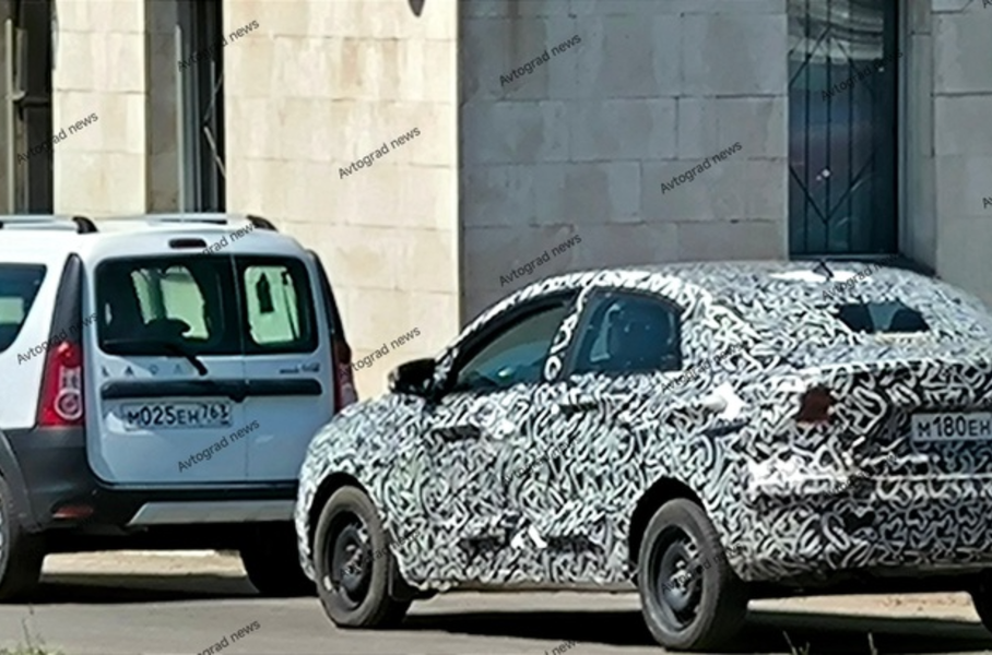 Новую дешевую Lada сфотографировали рядом с Largus
