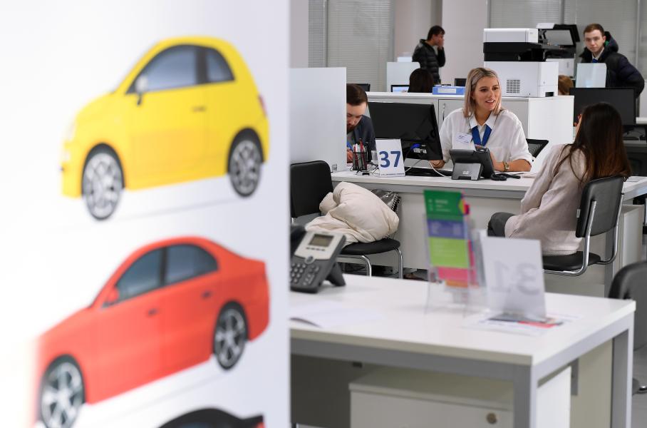 Средний размер автокредита в России увеличился до 1,42 миллиона рублей