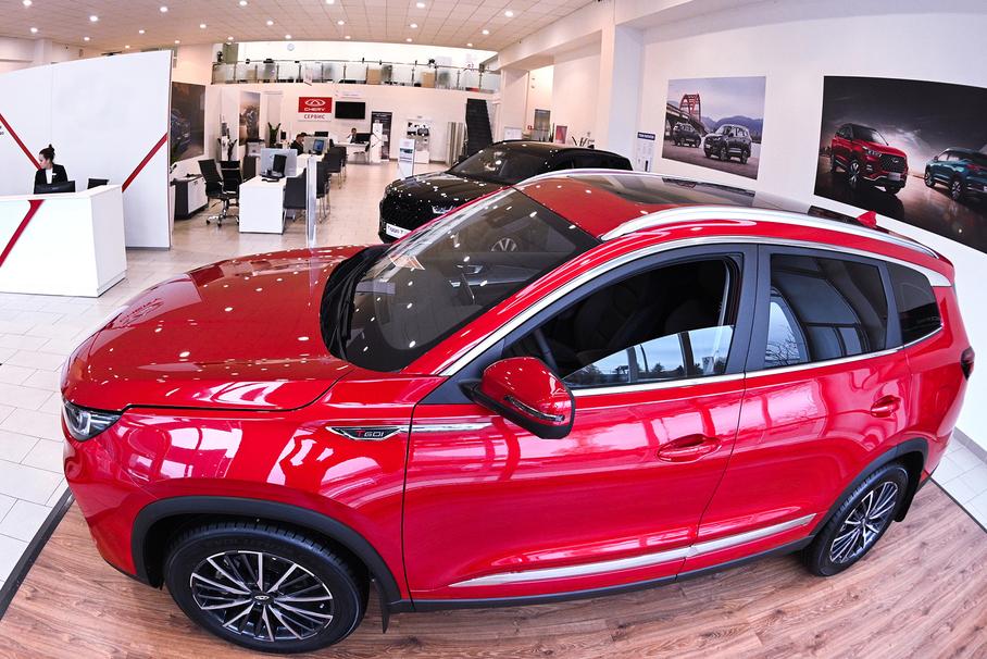 В России продолжает снижаться стоимость новых автомобилей