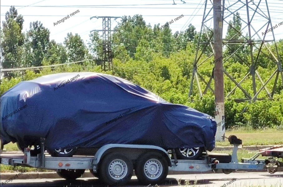 Фотофакт: универсал Lada Iskra везут на испытательный полигон