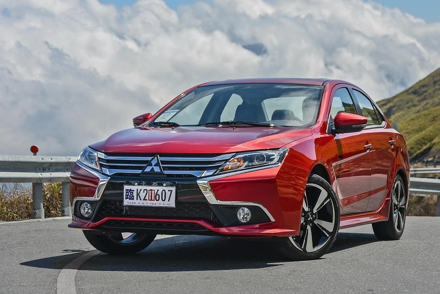 С конвейера сошел последний седан Mitsubishi Lancer