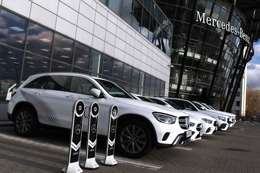 В российских автосалонах начали давать гарантию на «серые» Mercedes-Benz