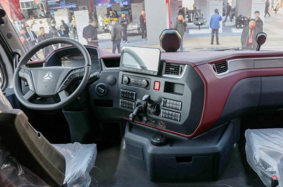 В Россию привезли «самый аэродинамичный грузовик» от создателя Sitrak