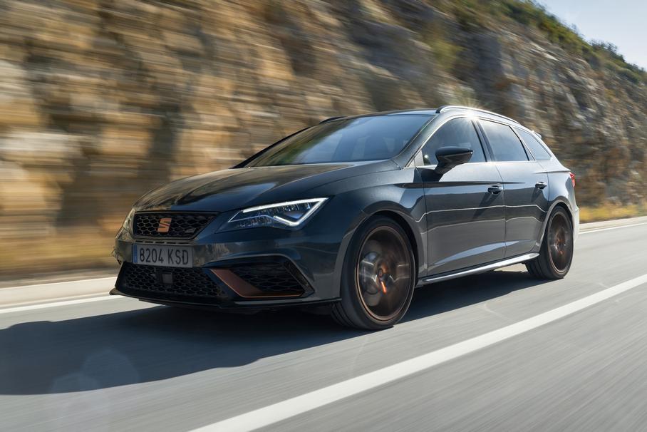 В линейке Cupra появился «заряженный» полноприводный универсал