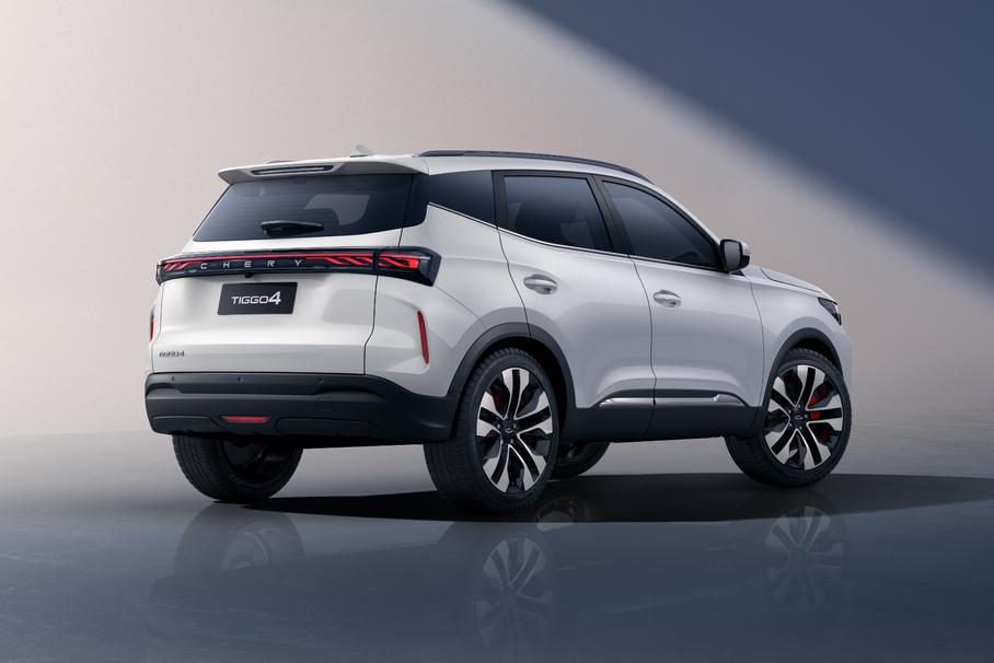 Теперь без приставки Pro: Chery показала новый Tiggo 4 для России