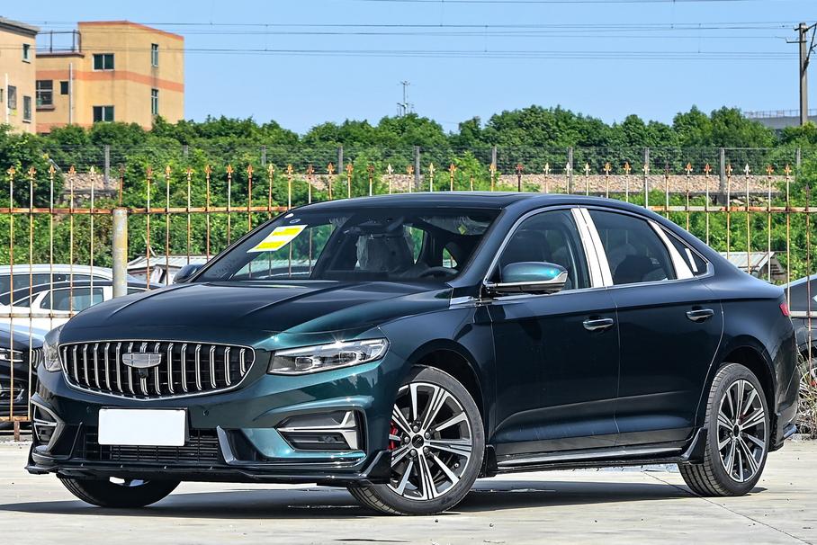 Бизнес-седан Geely Preface обрел японский автомат и новый салон