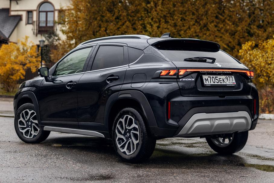 Suzuki Fronx — Lotus в мире кроссоверов