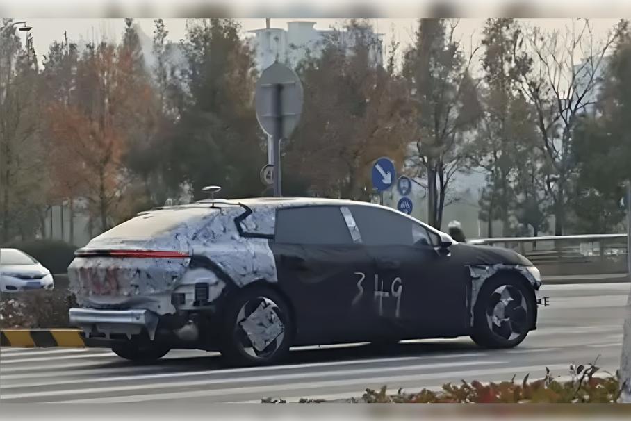 Шпионы сфотографировали универсал Zeekr 007 для Европы
