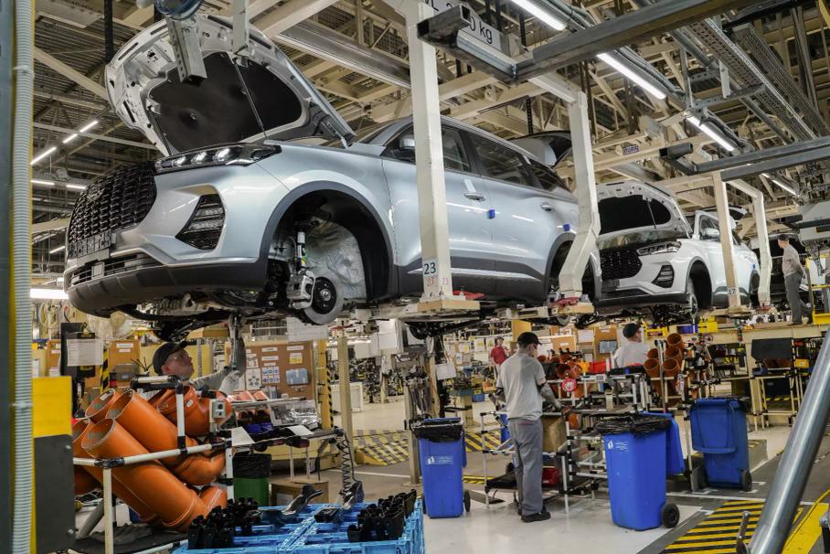 Минпромторг: 2025 год будет сложным для автопрома России