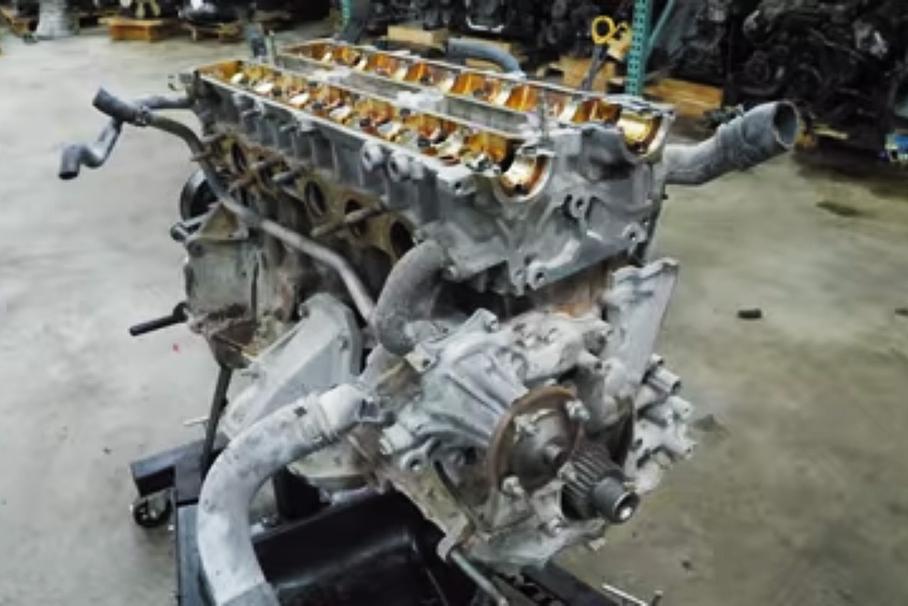 Посмотрите, что стало с легендарным мотором Toyota 2JZ после 660 000 км