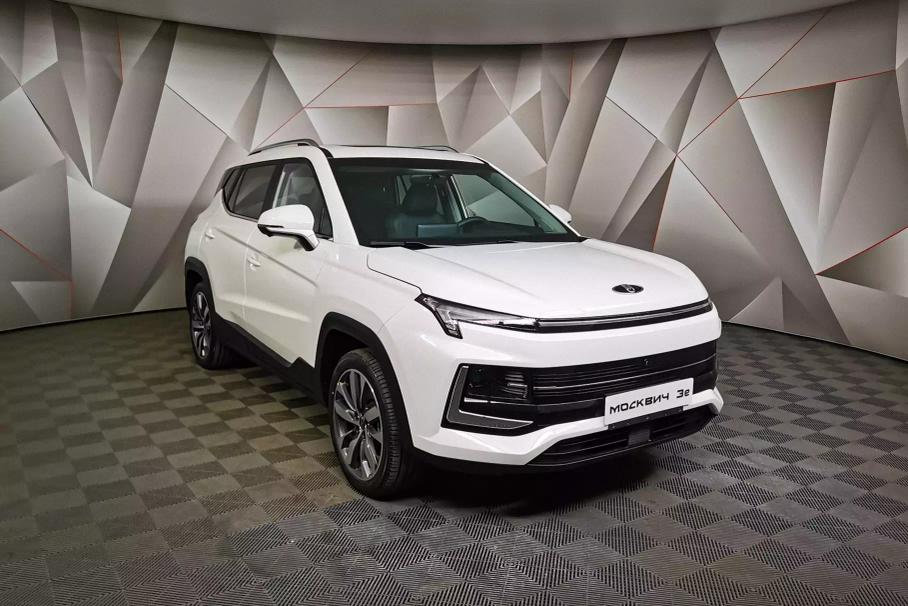 «Москвич» впервые обогнал китайский Zeekr по продажам электрокаров в России