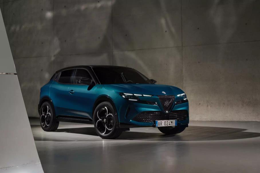 Alfa Romeo пересмотрит стратегию электрификации после заявления Трампа